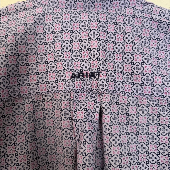Ariat Men's Lavender Geometric Button Down Shirt - Picture 5 of 6
